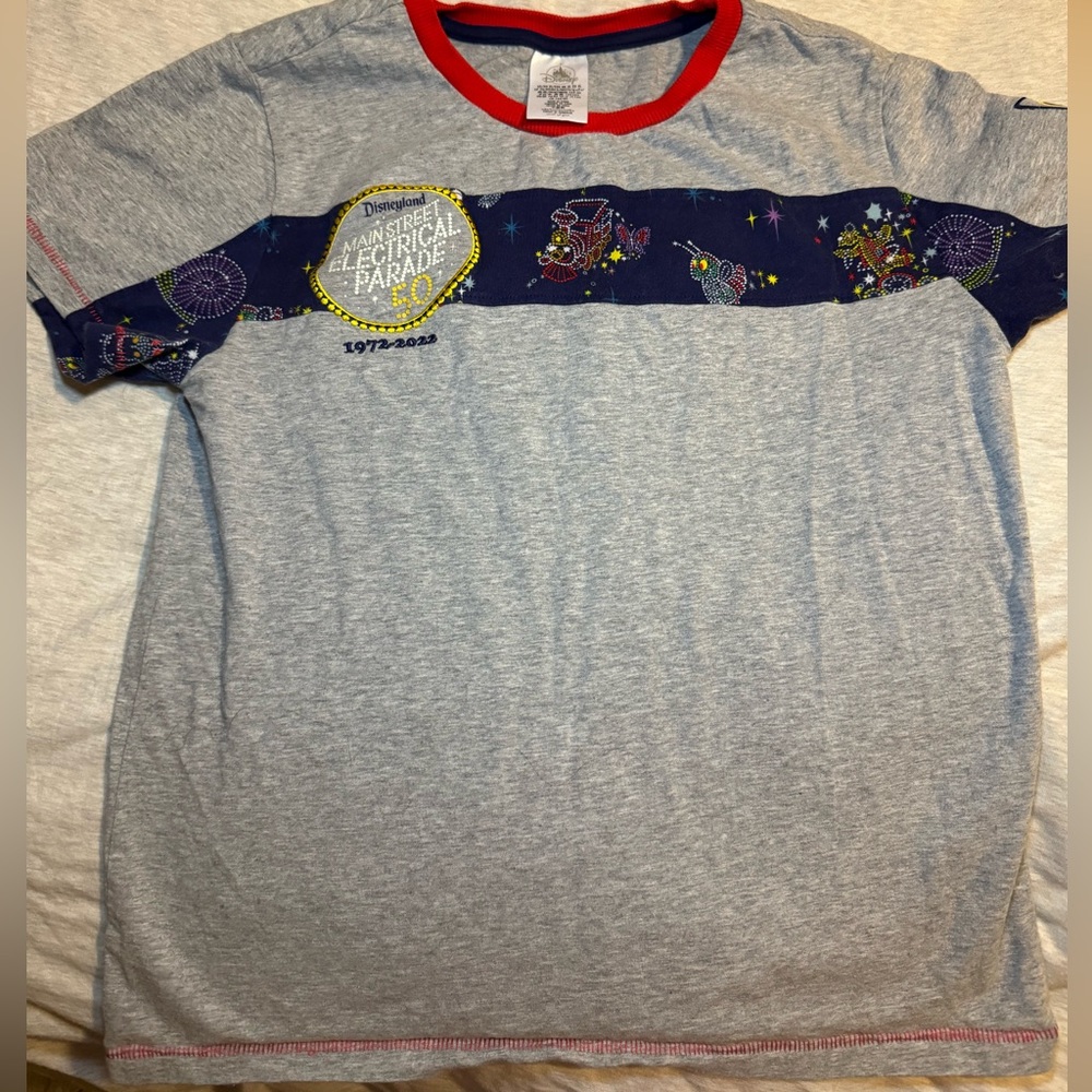 Kids XL Disneyland electrical parade T-shirt